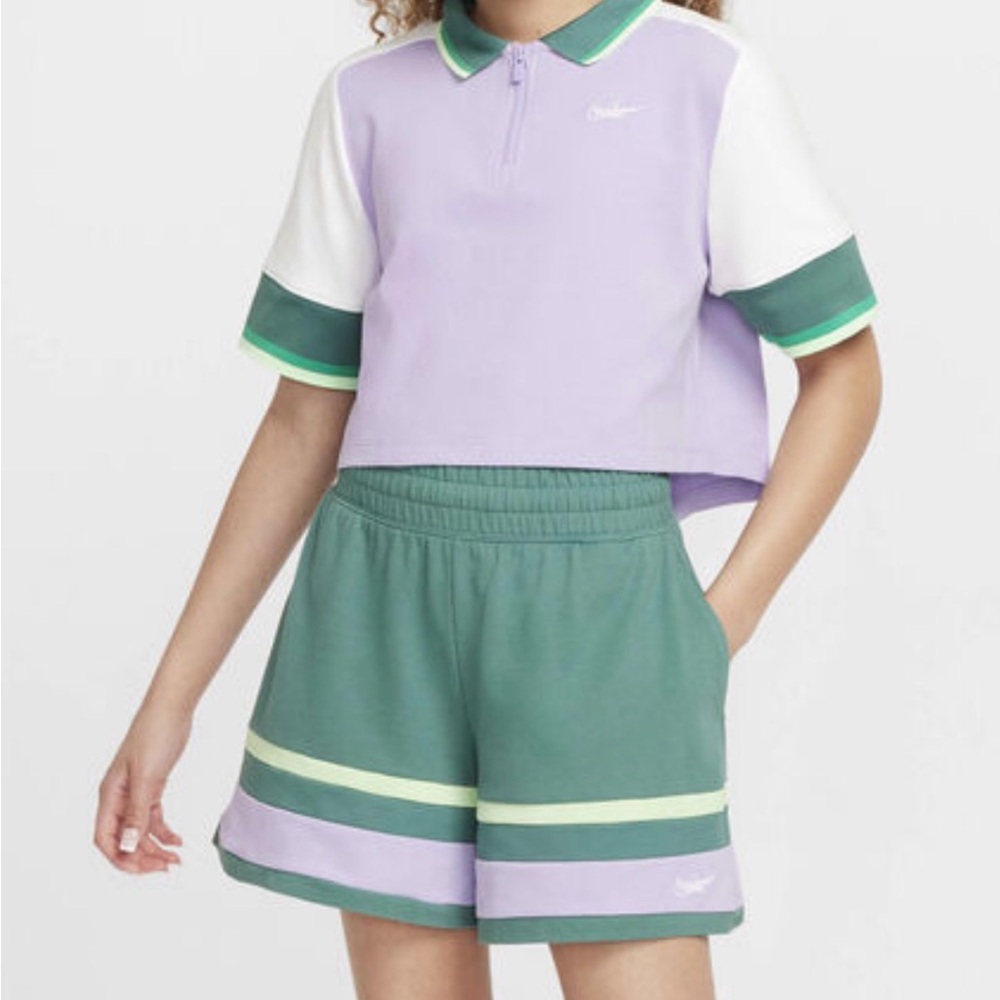 Nike Sportswear Girls' Crop Top and shorts